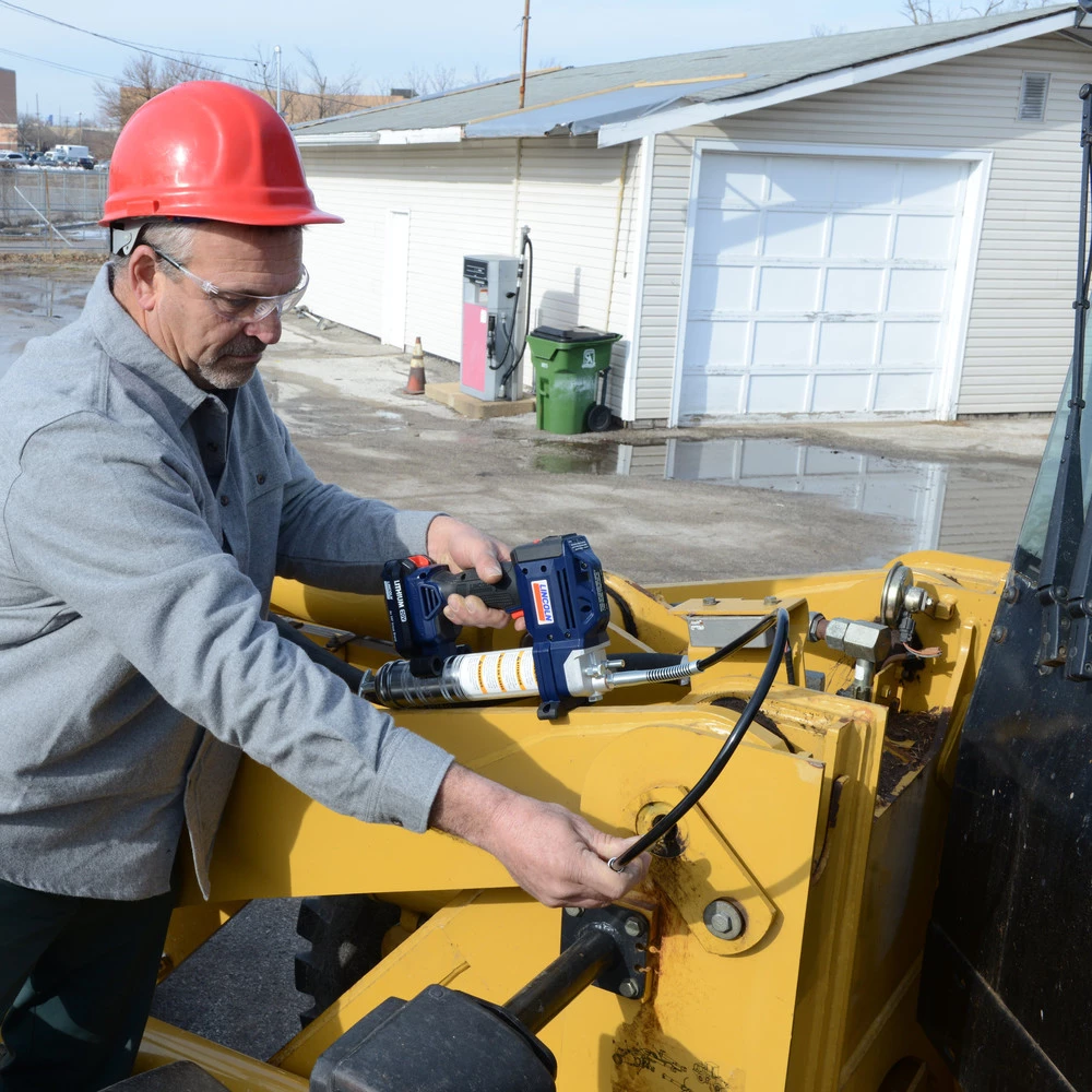 Lincoln Industrial 1882 20V Cordless Lithium-Ion PowerLuber Grease Gun 4 Lincoln Industrial 1882 20V Cordless Lithium-Ion PowerLuber Grease Gun - Image 4