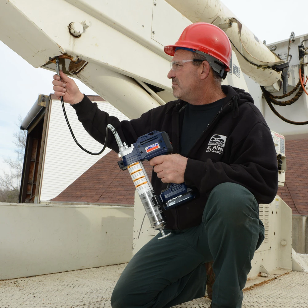 Lincoln Industrial 1882 20V Cordless Lithium-Ion PowerLuber Grease Gun 8 Lincoln Industrial 1882 20V Cordless Lithium-Ion PowerLuber Grease Gun - Image 8